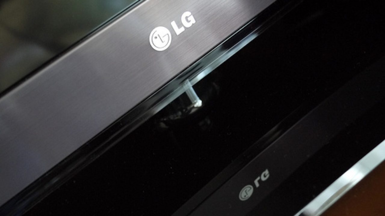 LG CINEMA 3D 32LW5700 やっぱり偏光方式の3D体験の方が優れている 