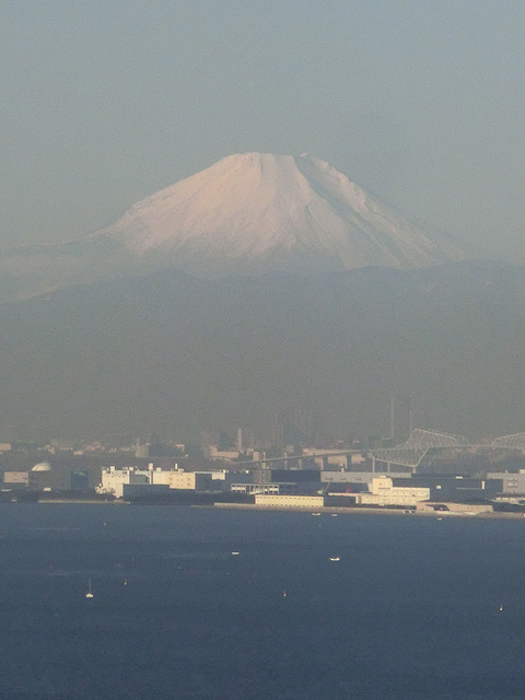 CASIO EX-ZR200 プレミアムズームで富士山を撮影すると