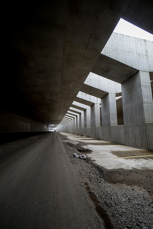 工事中の半地下の高速道路 外環千葉県区間をウォーキング