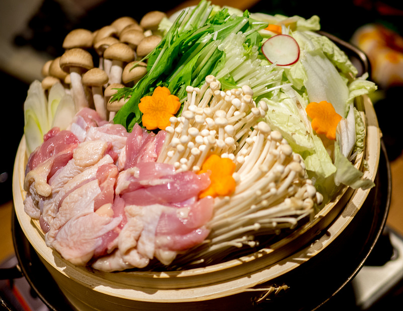 鶏と野菜をさっぱりと楽しめる鶏蒸篭鍋コース 新宿 九重