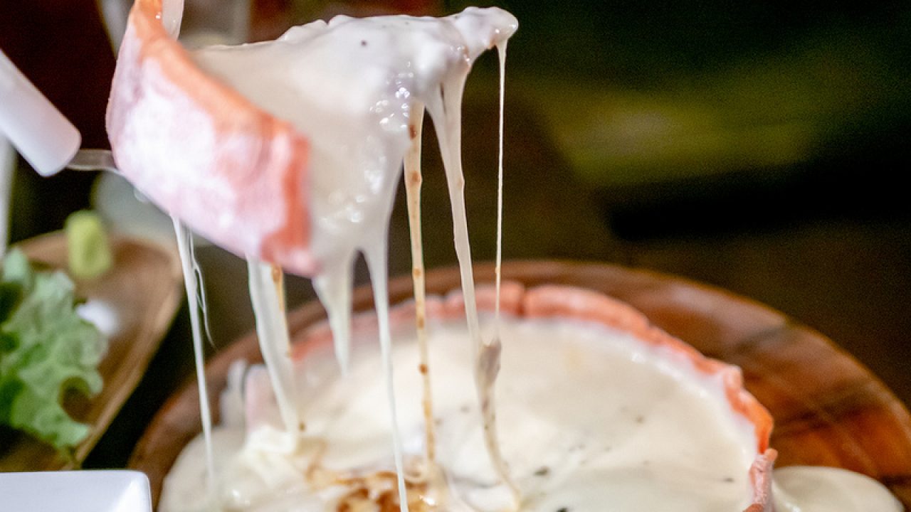 インスタ映えなチーズあふれるシカゴピザ 肉 チーズ Ark 新宿東口駅前店 Digital Life Innovator