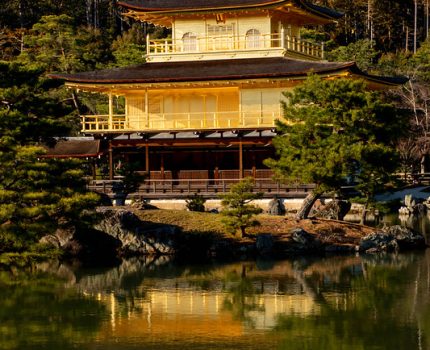 京都 きぬかけの路の世界遺産をはしご 仁和寺 龍安寺 金閣寺