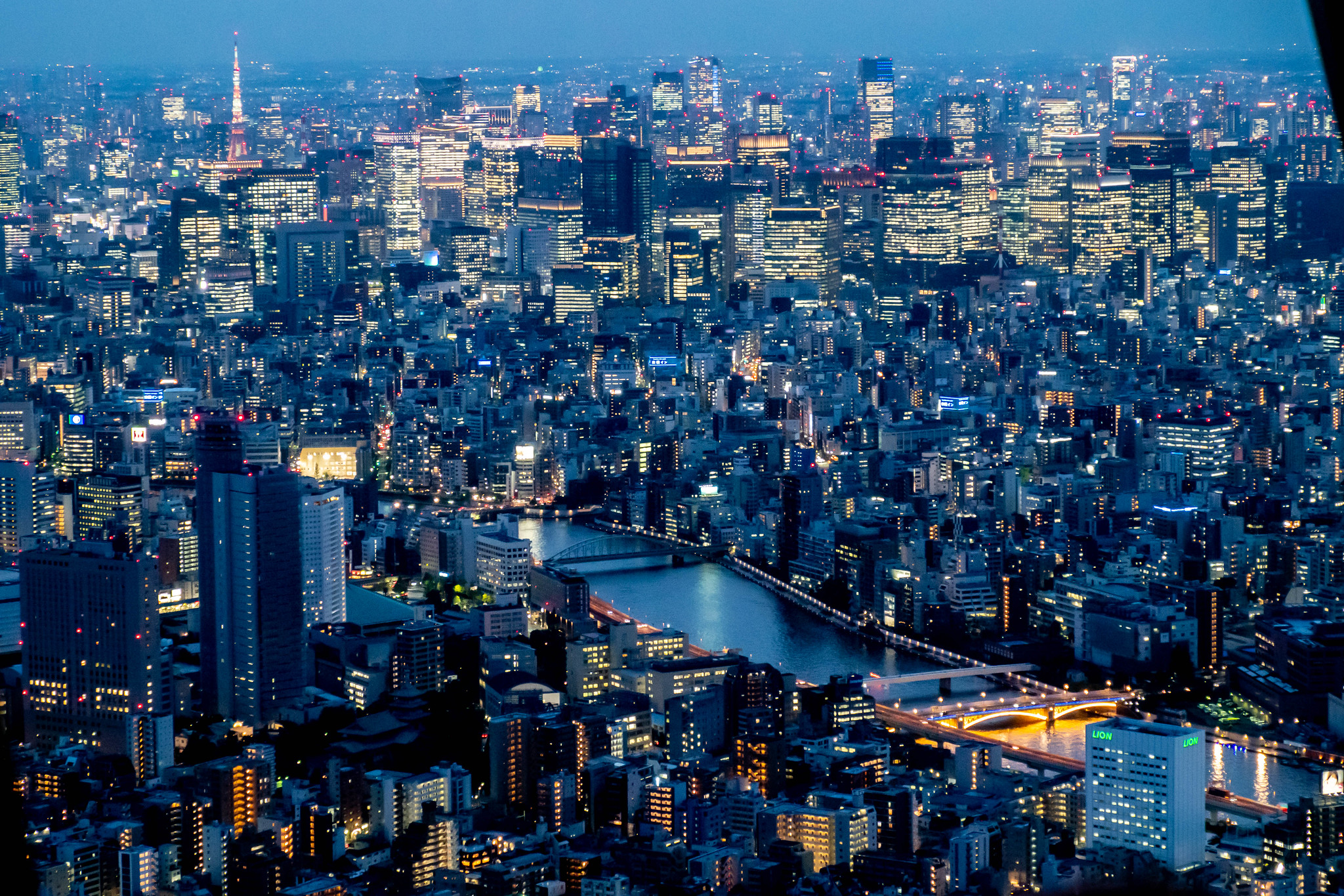 東京スカイツリー 開業8周年記念 半額キャンペーン で8年ぶりの登頂 東京の夜景を撮影 Digital Life Innovator