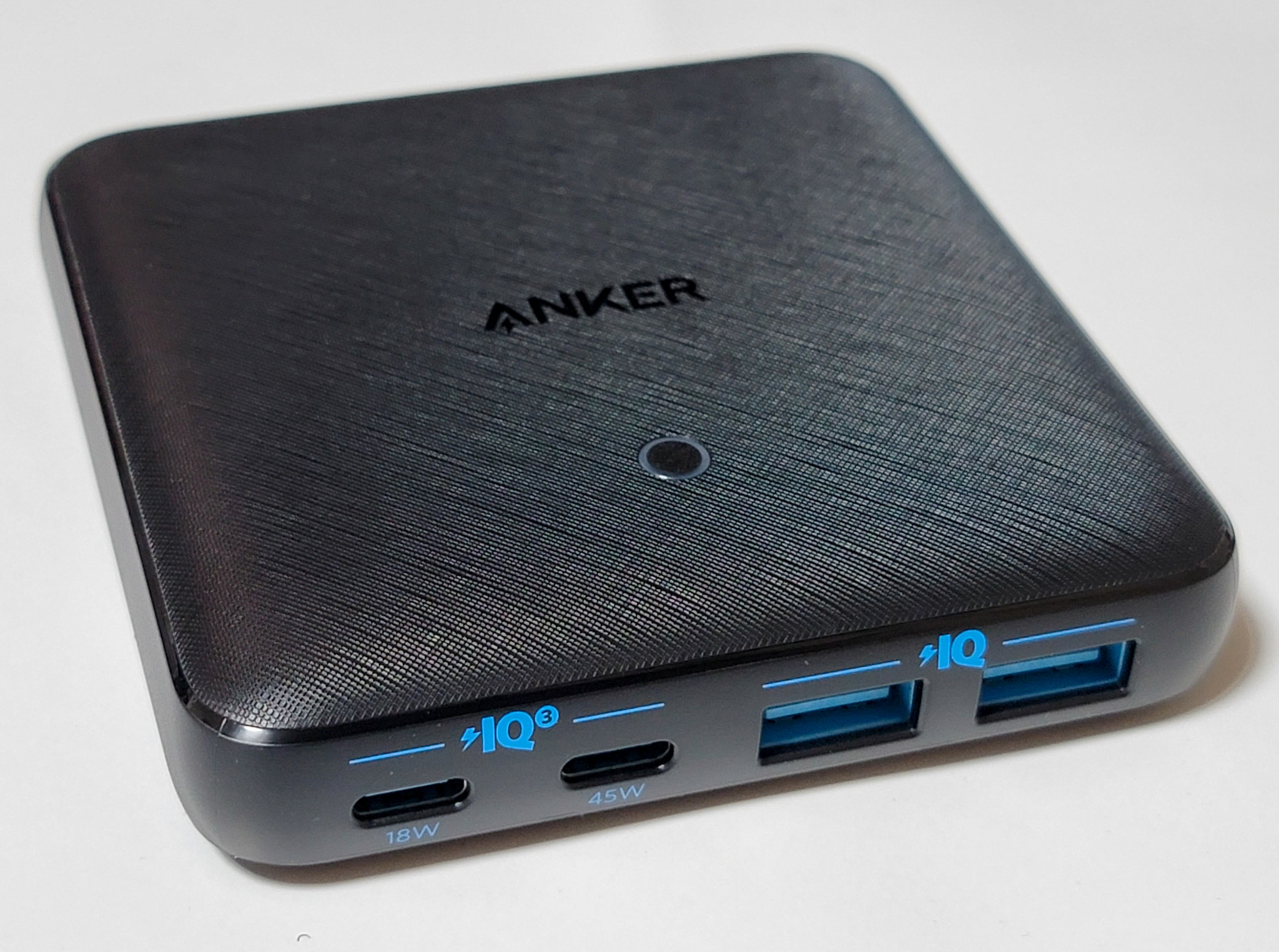 Amazon BLACK FRIDAY セール で ANKER PowerPort Atom III 63W Slim 等 多数購入