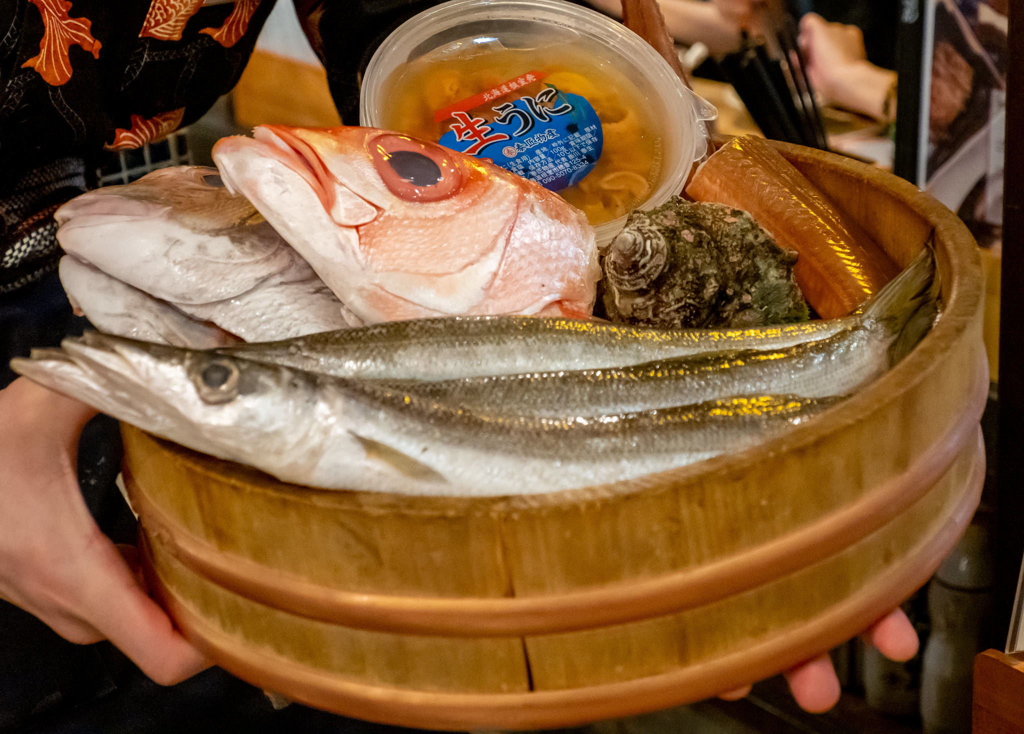 旬の美味しい魚と日本酒を楽しめる炉端焼き居酒屋 なかめのてっぺん 丸の内