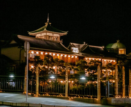 伝統的な木造建築の美を堪能できる 伊東温泉 東海館