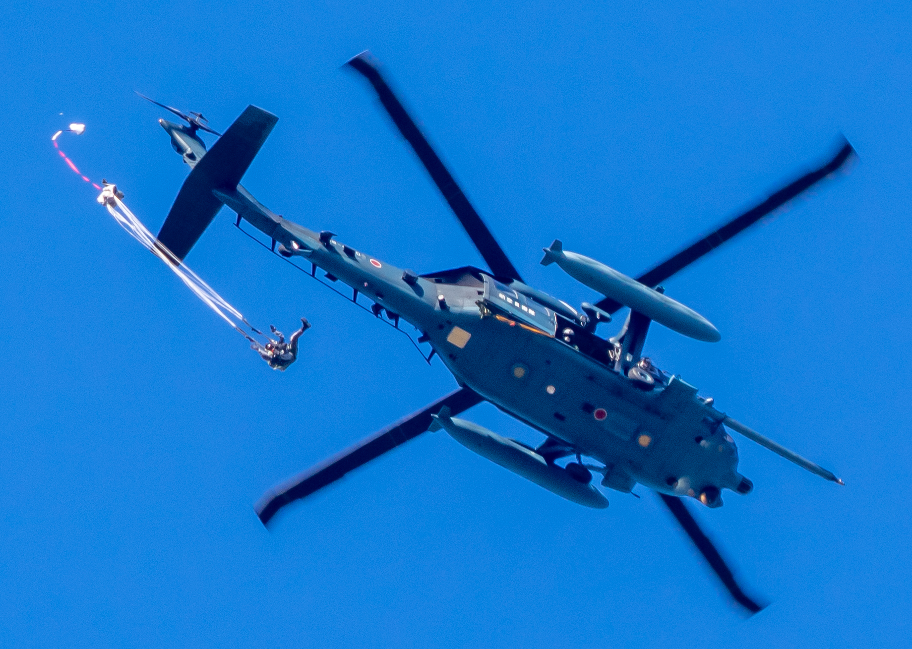 #救難ヘリUH-60J #救難機 U-125A 救難活動展示 百里基地航空祭2022 #パラシュート降下 #百里基地 #航空祭