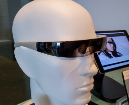 近未来オートフォーカスアイウェア ViXion01 近視・老眼の悩みを解消？ 実際に体験してみました