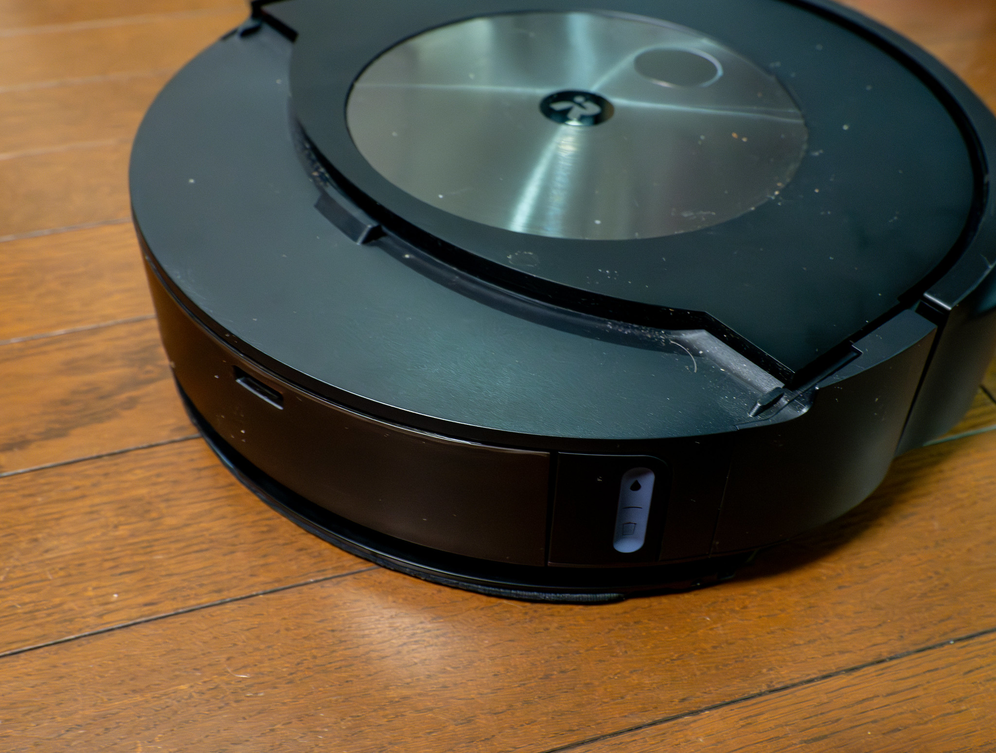 掃除の手間なしで床がサラサラだけど 本体メンテナンスは必要だよ iRobot Roomba Combo j9+ #アイロボットファンプログラム