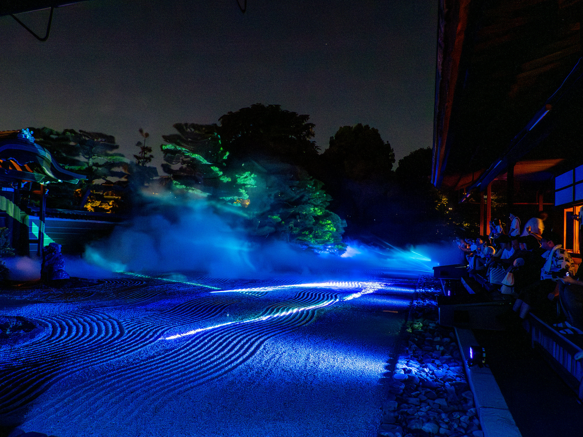 光とサウンドのアートナイトイベント 京都 建仁寺 “光と癒しの夕涼み” 夜間拝観 ZEN NIGHT WALK KYOTO