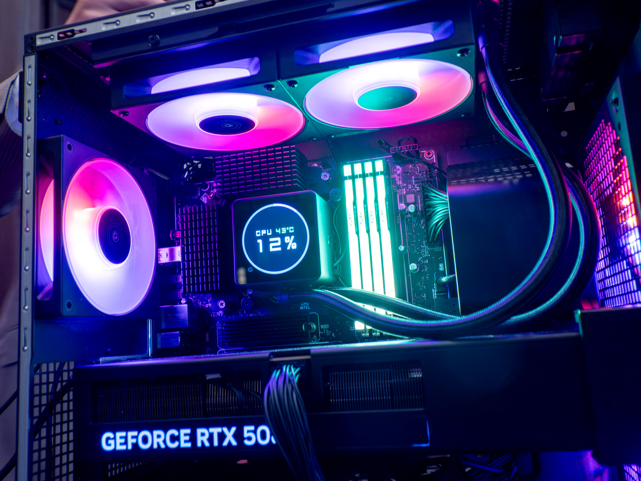 [PR] HP公式オンラインストア期間限定セールでRTX5080搭載機が32万円オフ！ 冷却性能にこだわる HP OMEN 35L