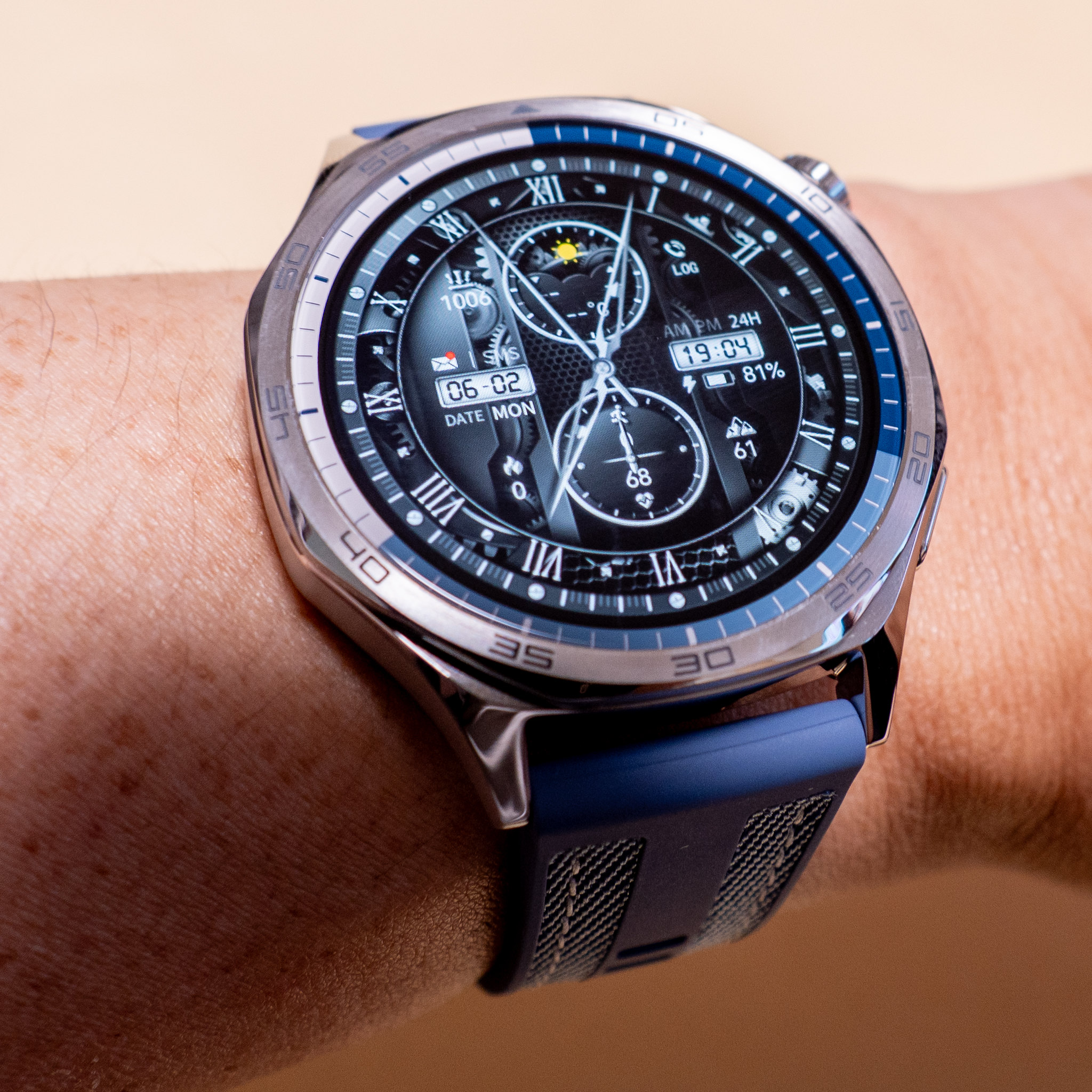 バッテリーが２週間持つスマートウォッチ HUAWEI WATCH GT 5 を Amazon スマイルSALE で購入